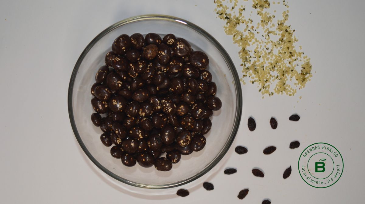 Raisin with chocolate and Hemp (with and without sugar)