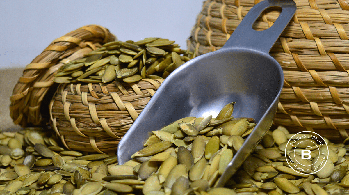 Peeled pumpkin seed