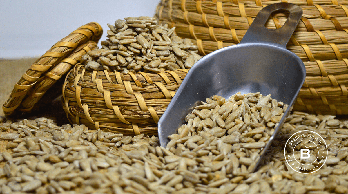 Peeled sunflower seed